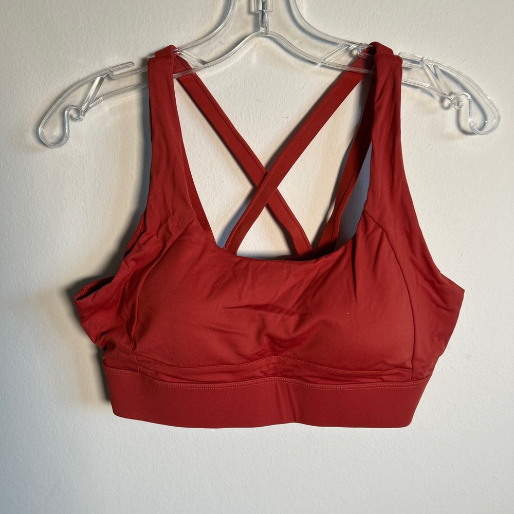 SPORTS BRA W/ ADJUSTABLE BACK STRAP NEW W/O TAG